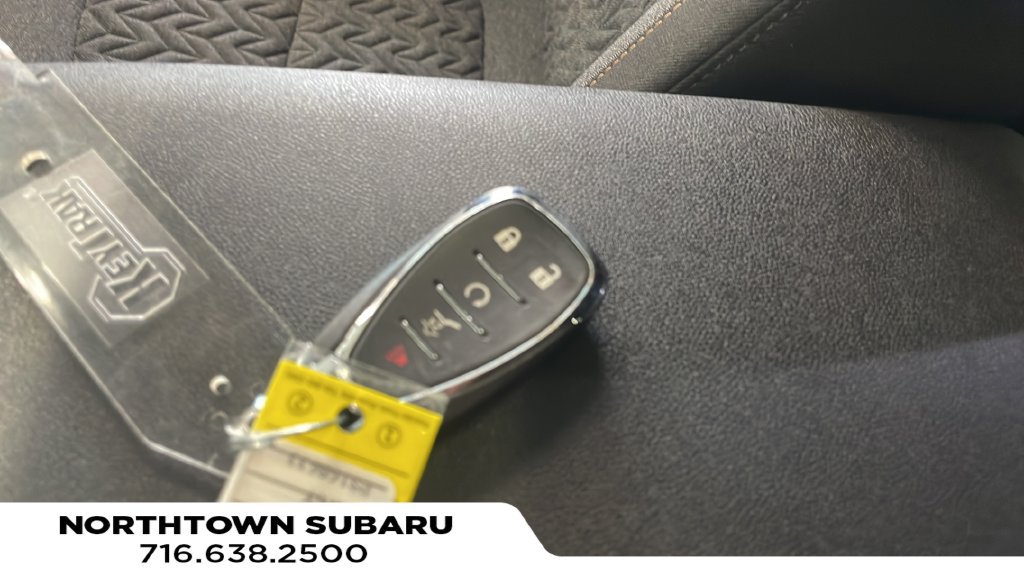 Used 2023 Chevrolet Equinox LT AWD/4WD image 30