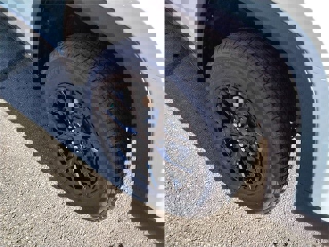 New 2025 Jeep Grand Cherokee Altitude image 17