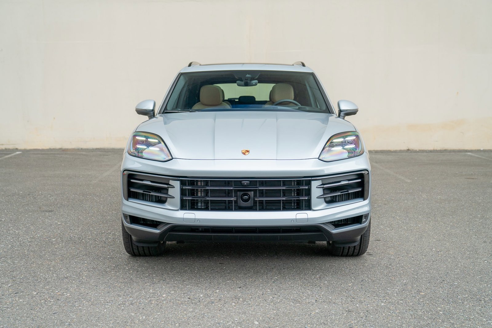 Certified 2025 Porsche Cayenne AWD/4WD image 6