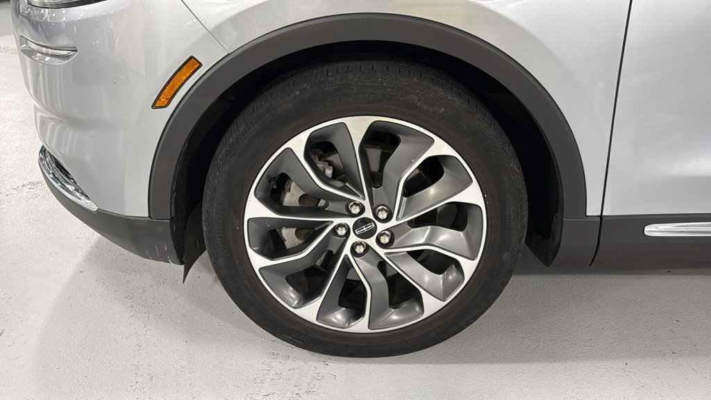 Used 2023 Lincoln Nautilus Reserve AWD/4WD image 8