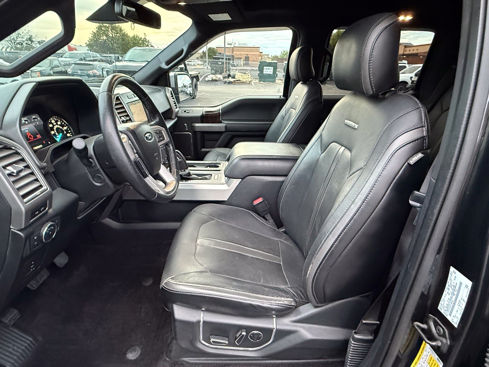 Used 2015 Ford F150 Platinum w/ Equipment Group 701A Luxury AWD/4WD image 13