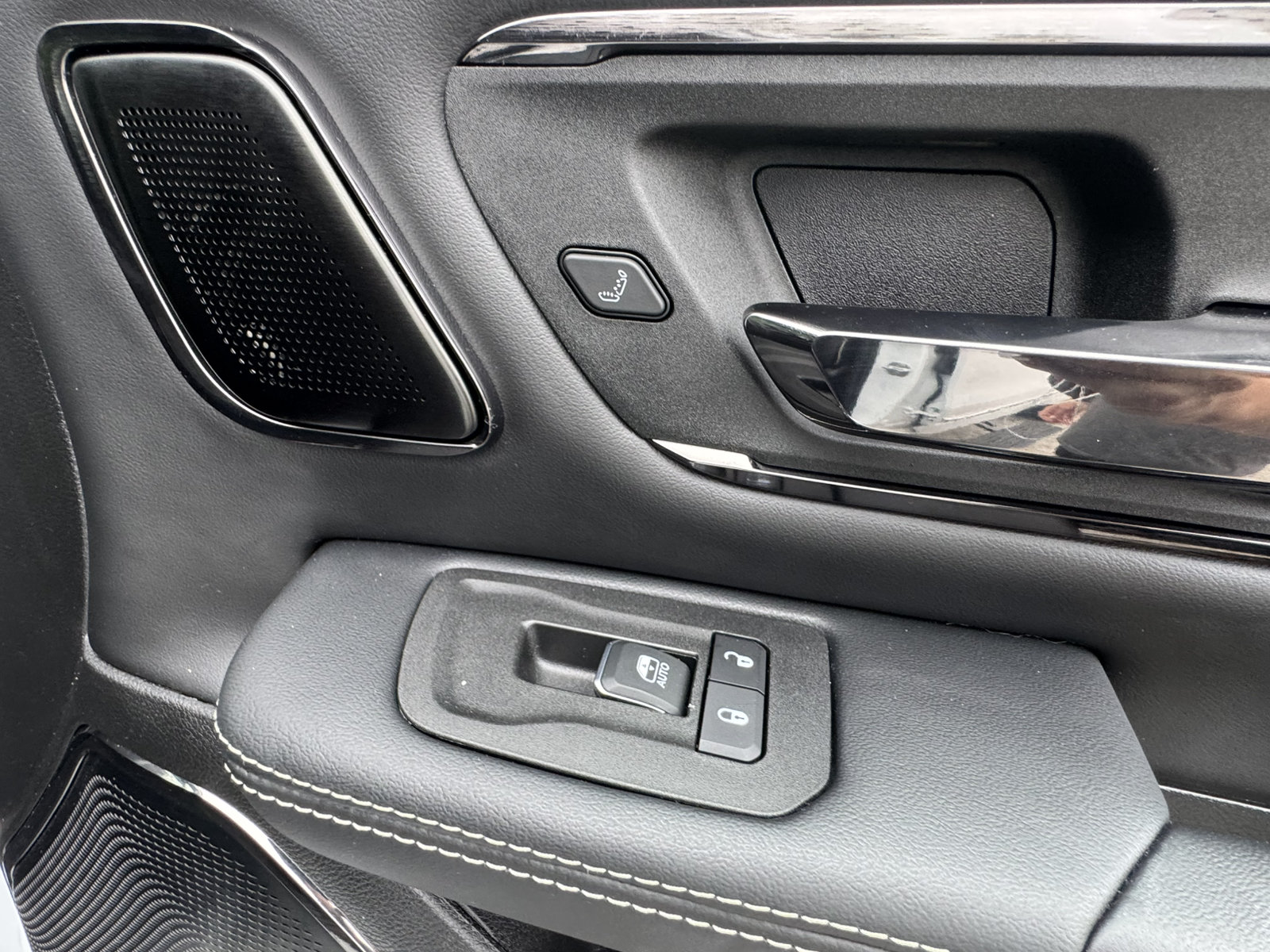 Used 2026 RAM 1500 Limited AWD/4WD image 19