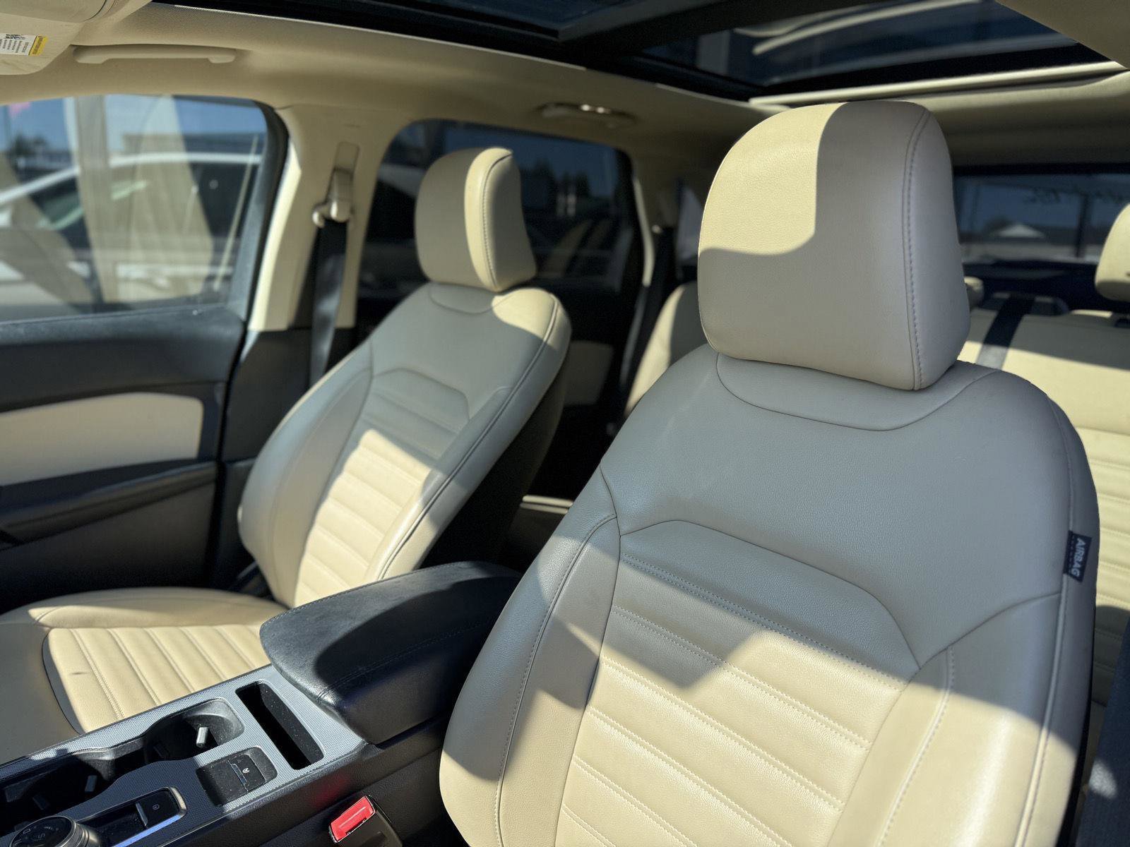 Used 2021 Ford Edge SEL w/ Convenience Package image 9