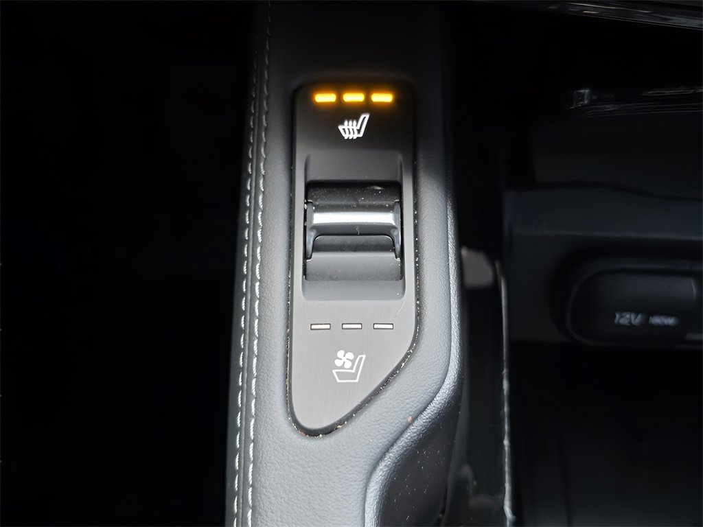 Used 2025 Kia Telluride AWD image 36