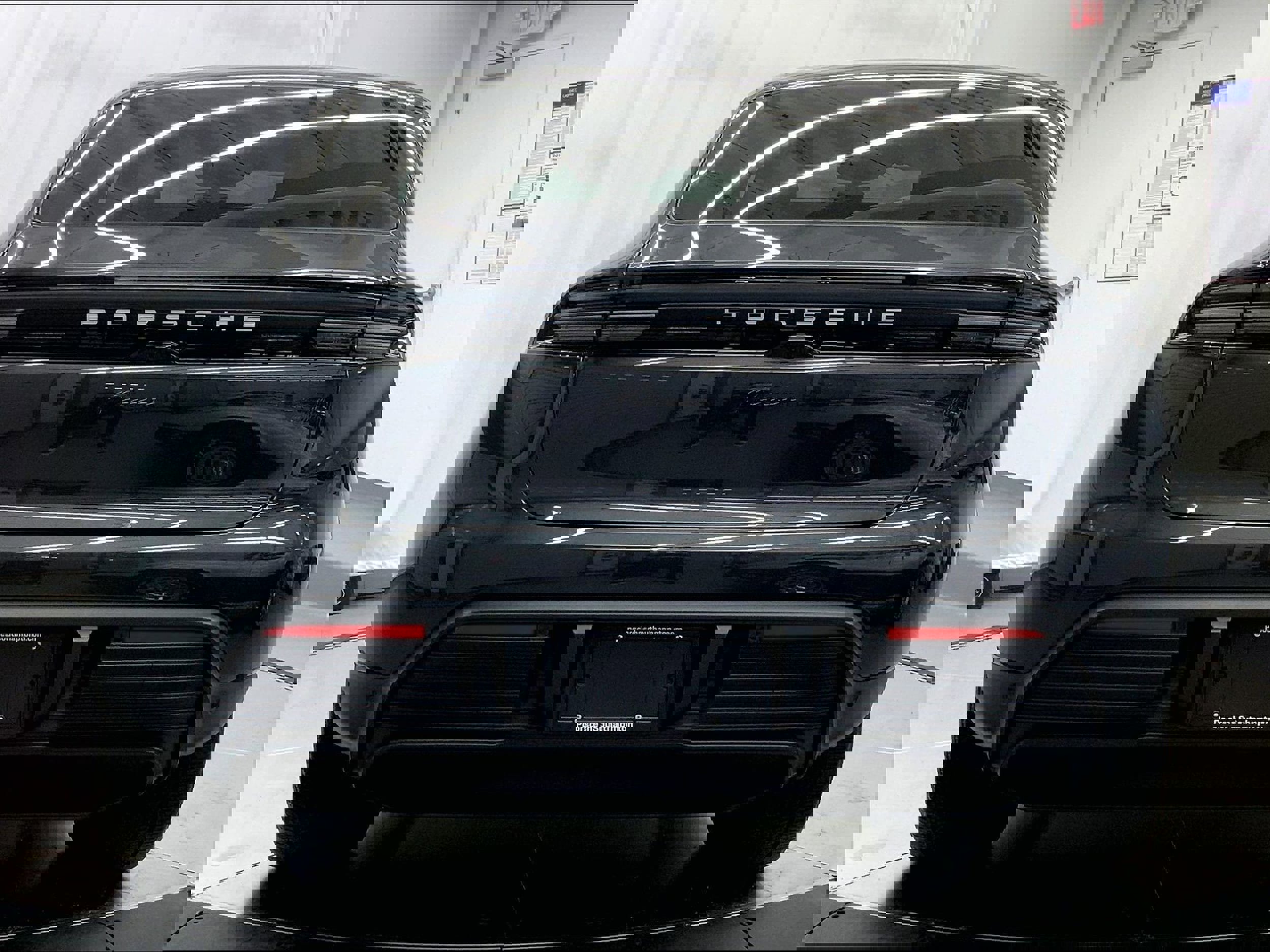 Used 2025 Porsche Macan Electric image 6