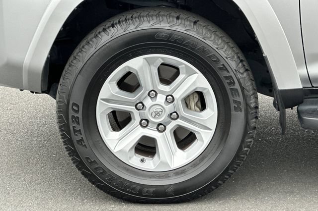 Certified 2024 Toyota 4Runner SR5 AWD/4WD image 31