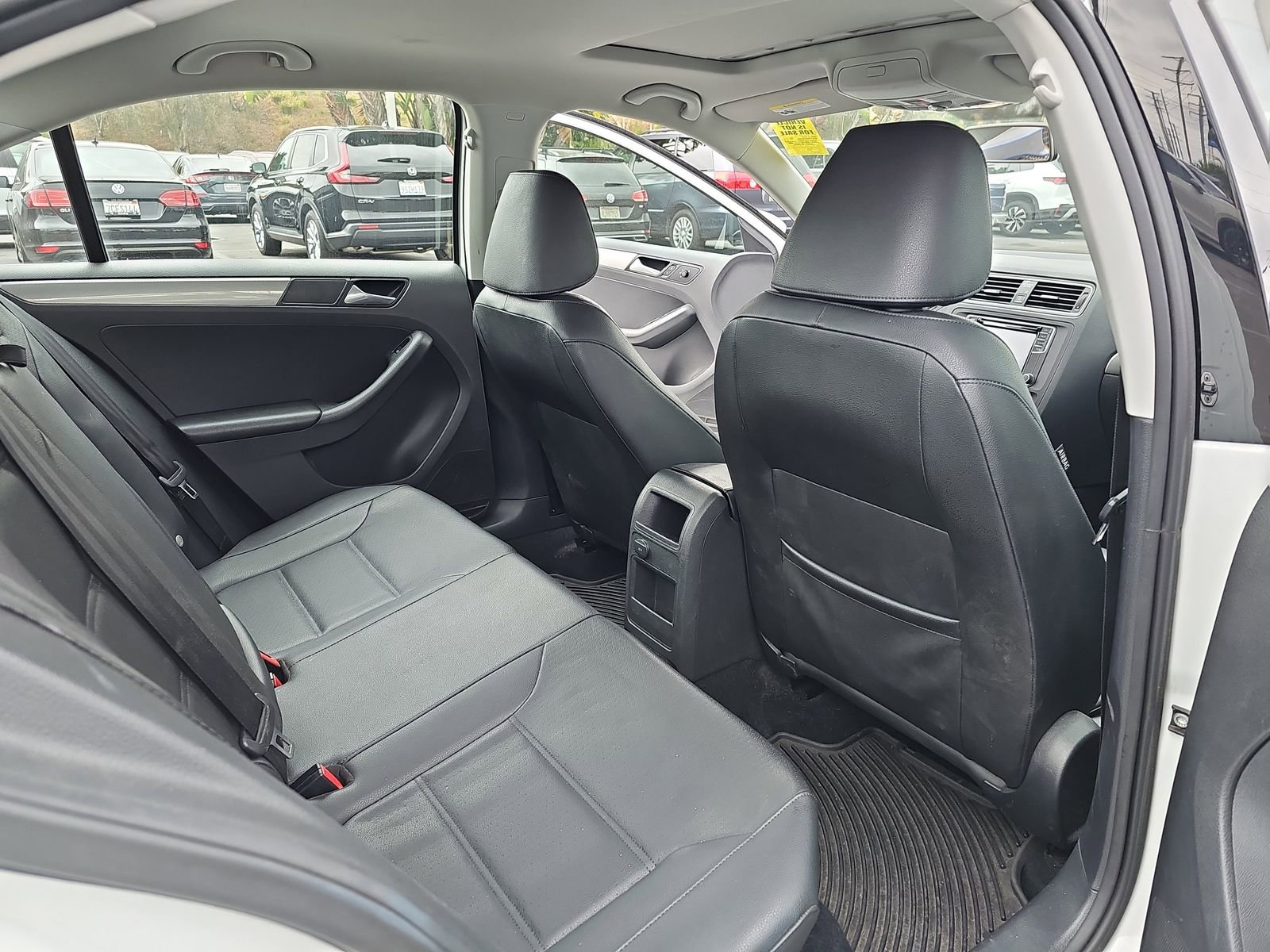 Used 2017 Volkswagen Jetta SE FWD image 14