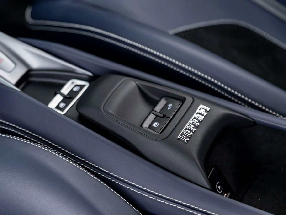 Used 2022 Ferrari F8 Tributo image 21