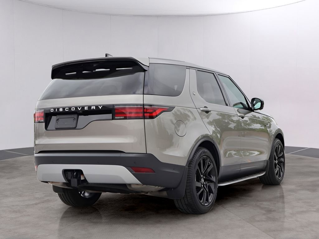 Certified 2025 Land Rover Discovery S AWD/4WD image 5