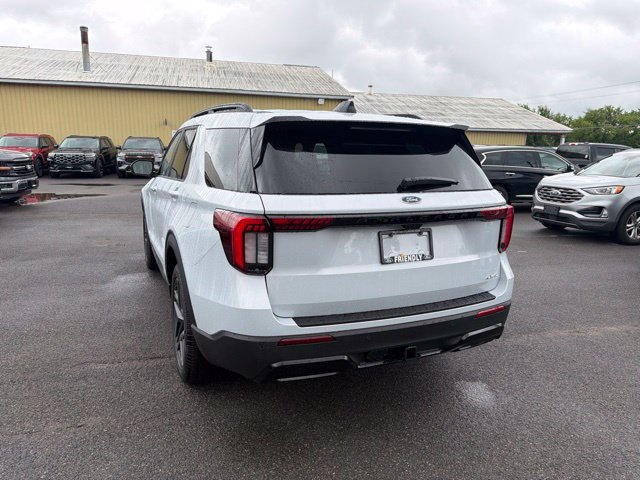 Used 2026 Ford Explorer ST-Line w/ ST-Line Street Pack AWD/4WD image 6