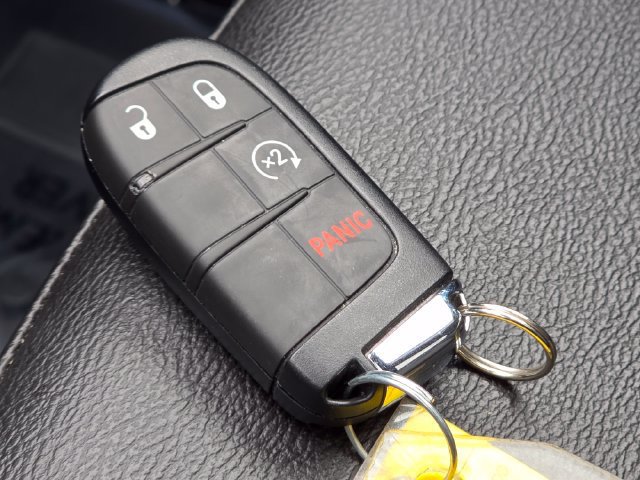 Used 2025 Jeep Compass Limited w/ High Altitude Package AWD/4WD image 39