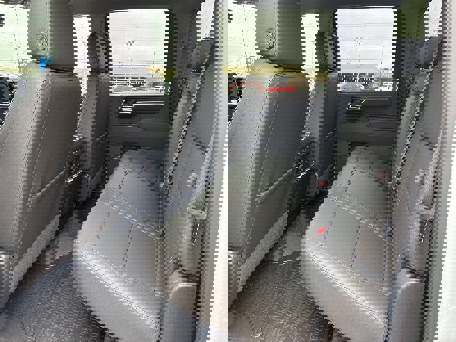 New 2026 GMC Sierra 2500 SLT w/ SLT Convenience Package image 17