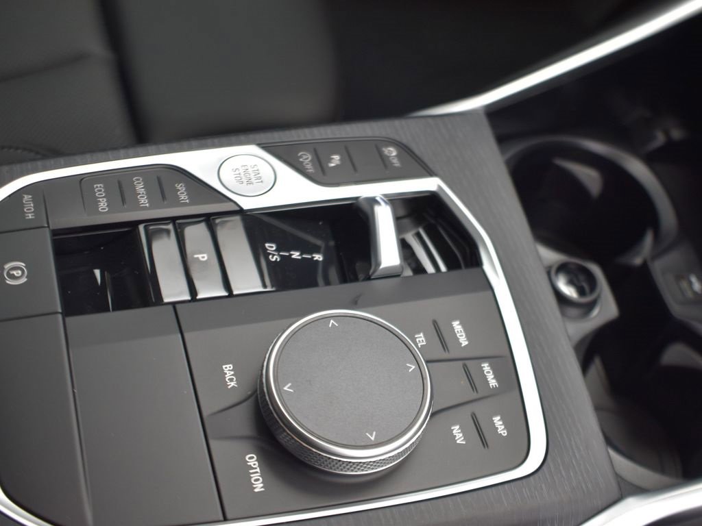 New 2026 BMW 330i Sedan w/ M Sport Package image 23