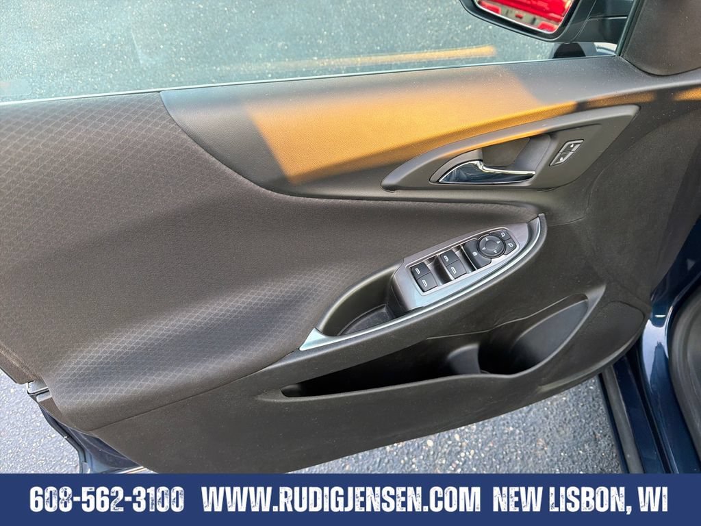 Used 2021 Chevrolet Malibu LT FWD image 10