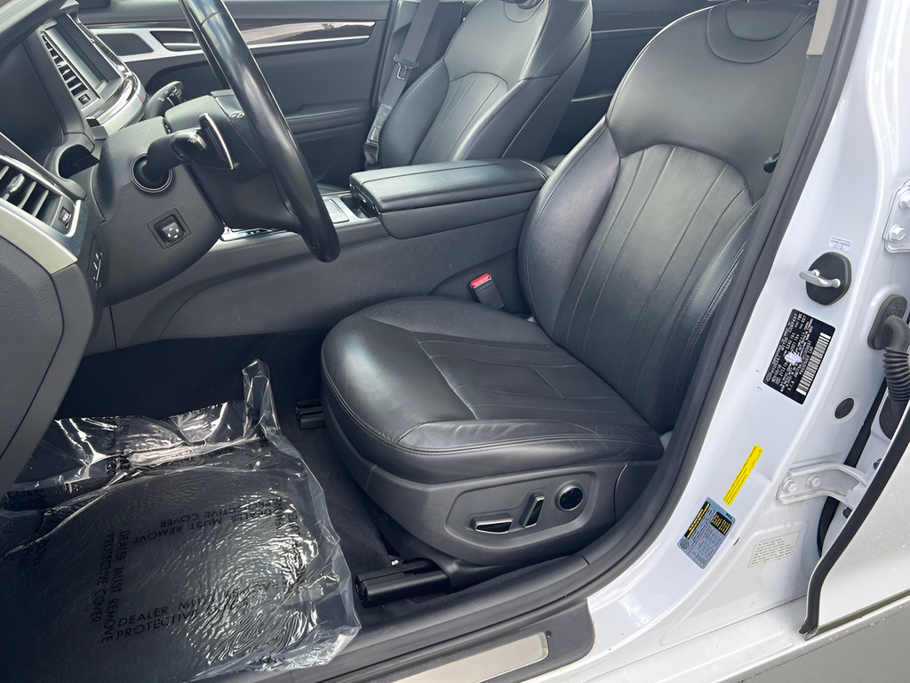 Used 2019 Genesis G80 3.8 RWD image 18