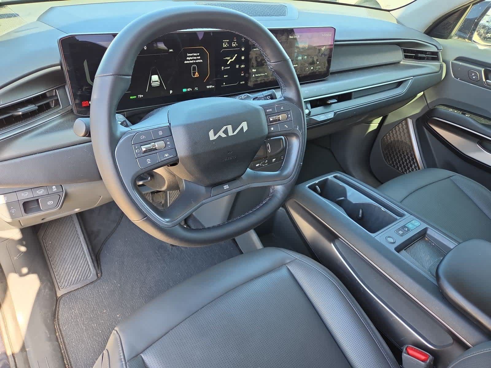 Certified 2026 Kia EV9 Light RWD image 2