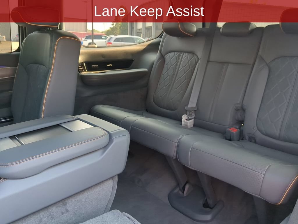New 2023 Jeep Grand Wagoneer Series III AWD/4WD image 34