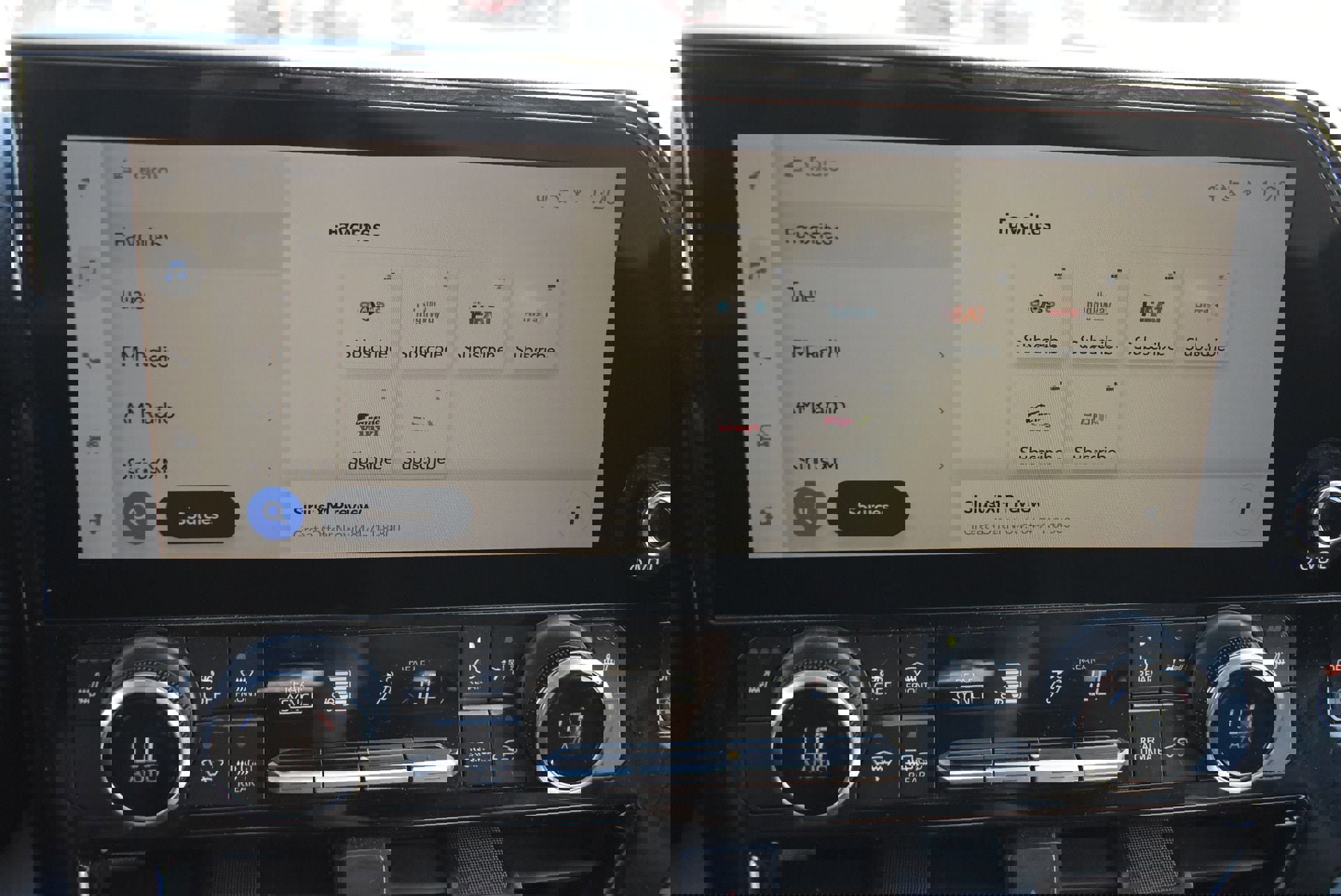 Used 2023 Toyota Highlander XLE image 29