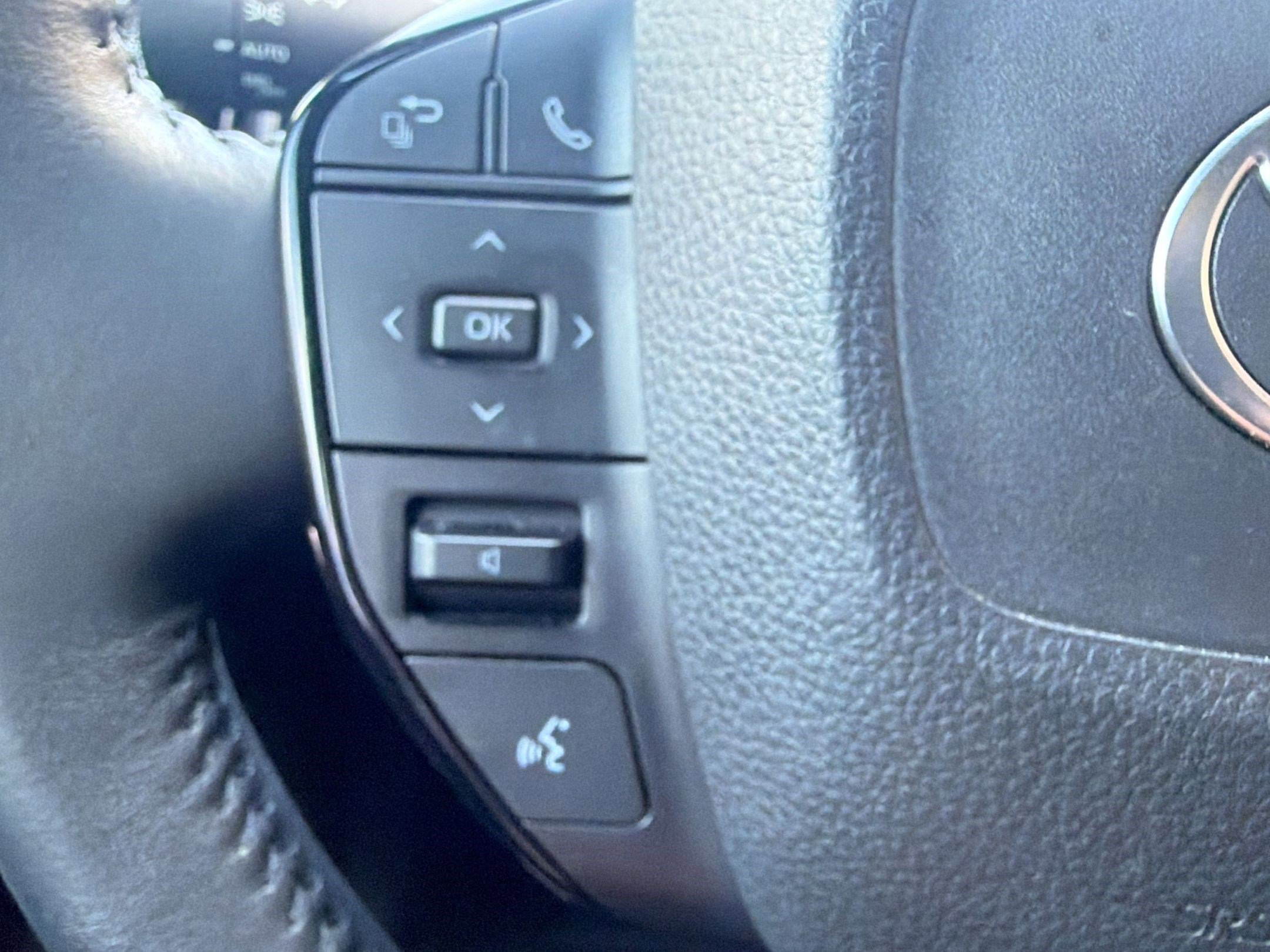 Used 2024 Toyota bZ4X XLE w/ Weather Package image 16