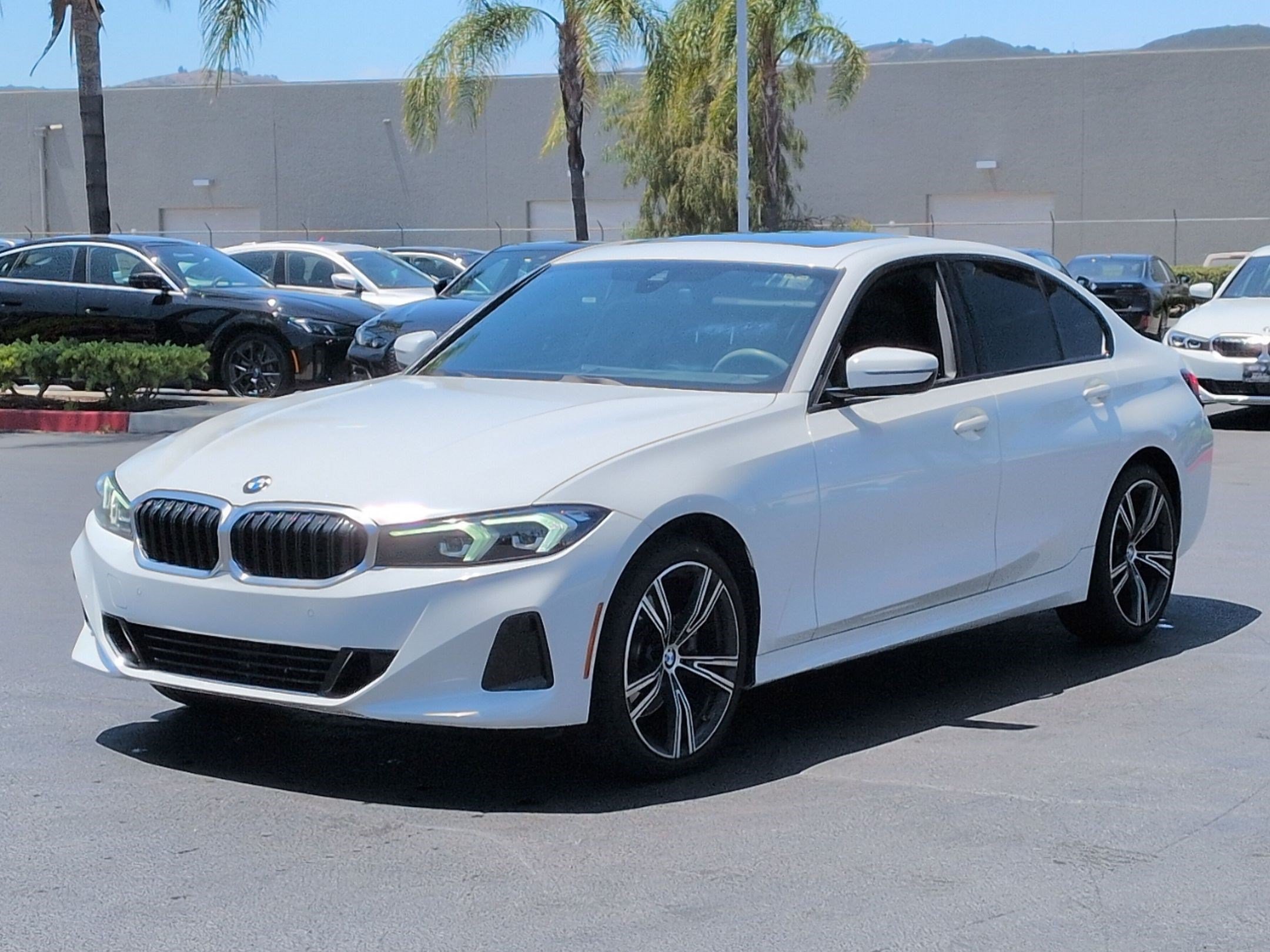 Certified 2023 BMW 330i Sedan w/ Premium Package RWD image 5