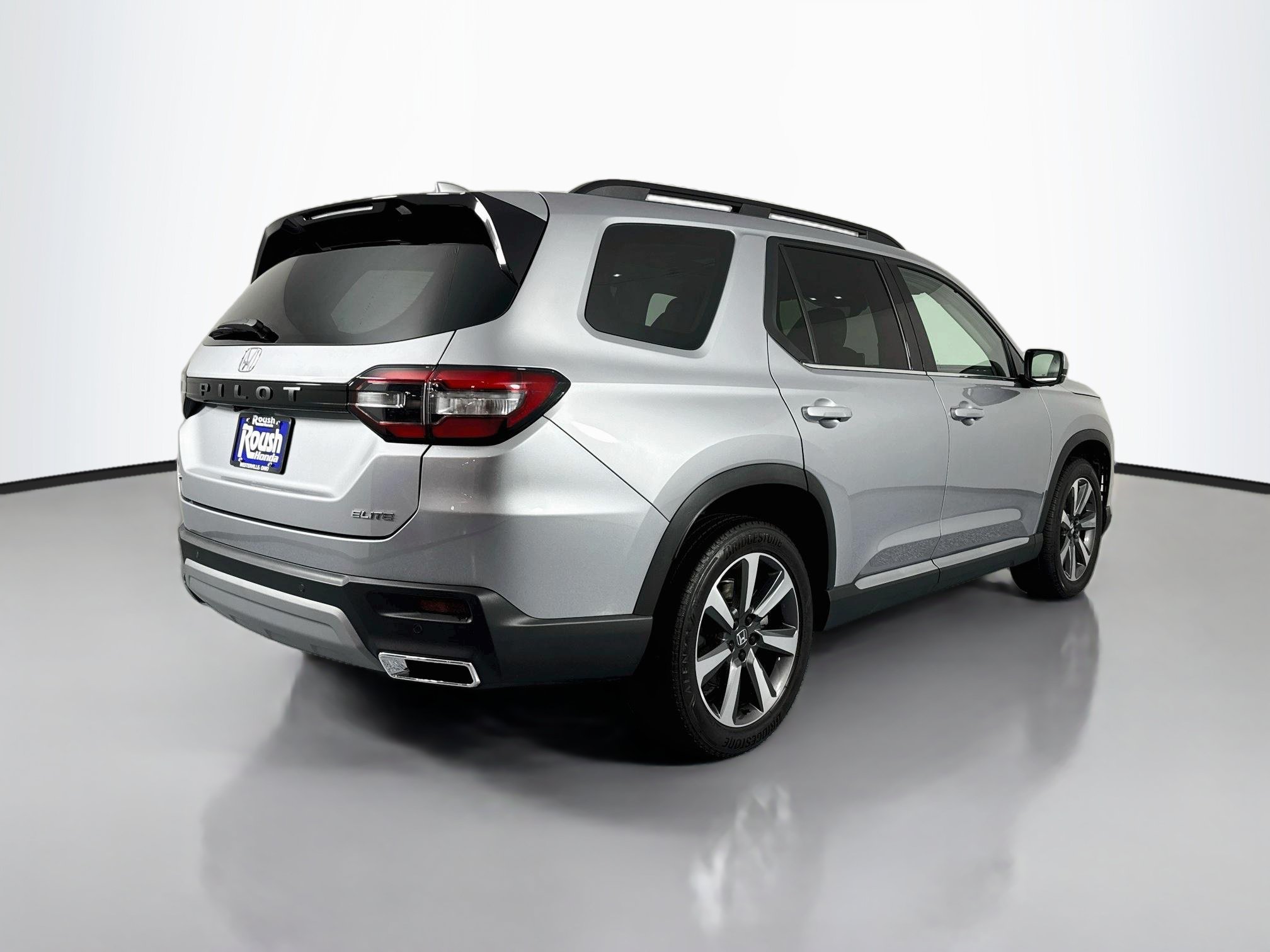 Certified 2024 Honda Pilot Elite image 5