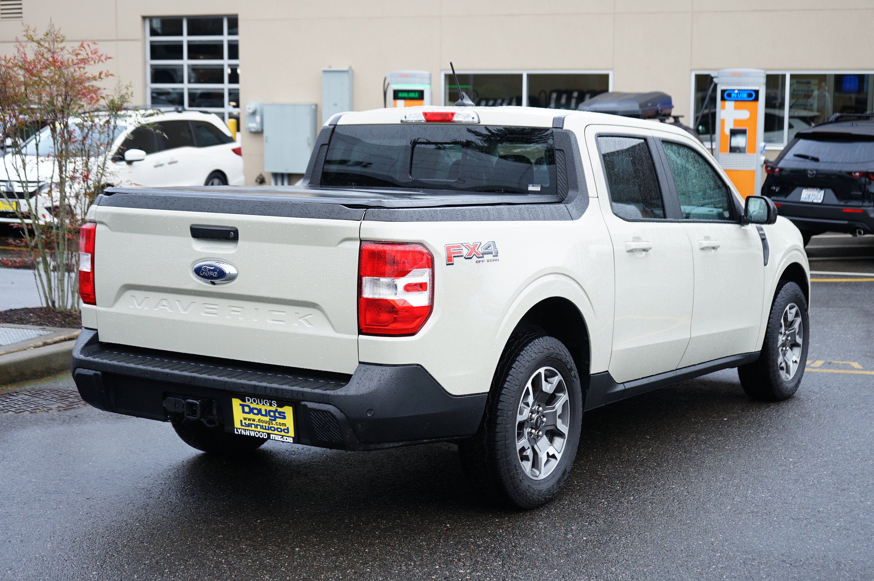 Used 2024 Ford Maverick Lariat w/ FX4 Off-Road Package image 3