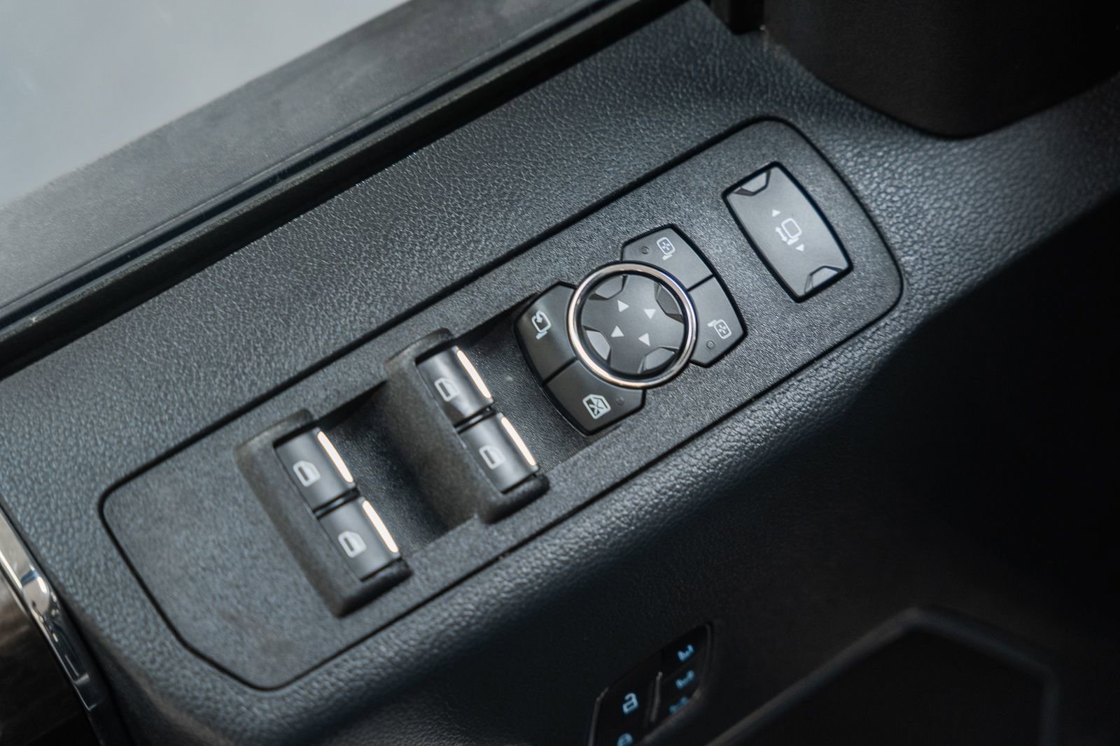 Used 2022 Ford F250 Lariat w/ Black Appearance Pkg image 51