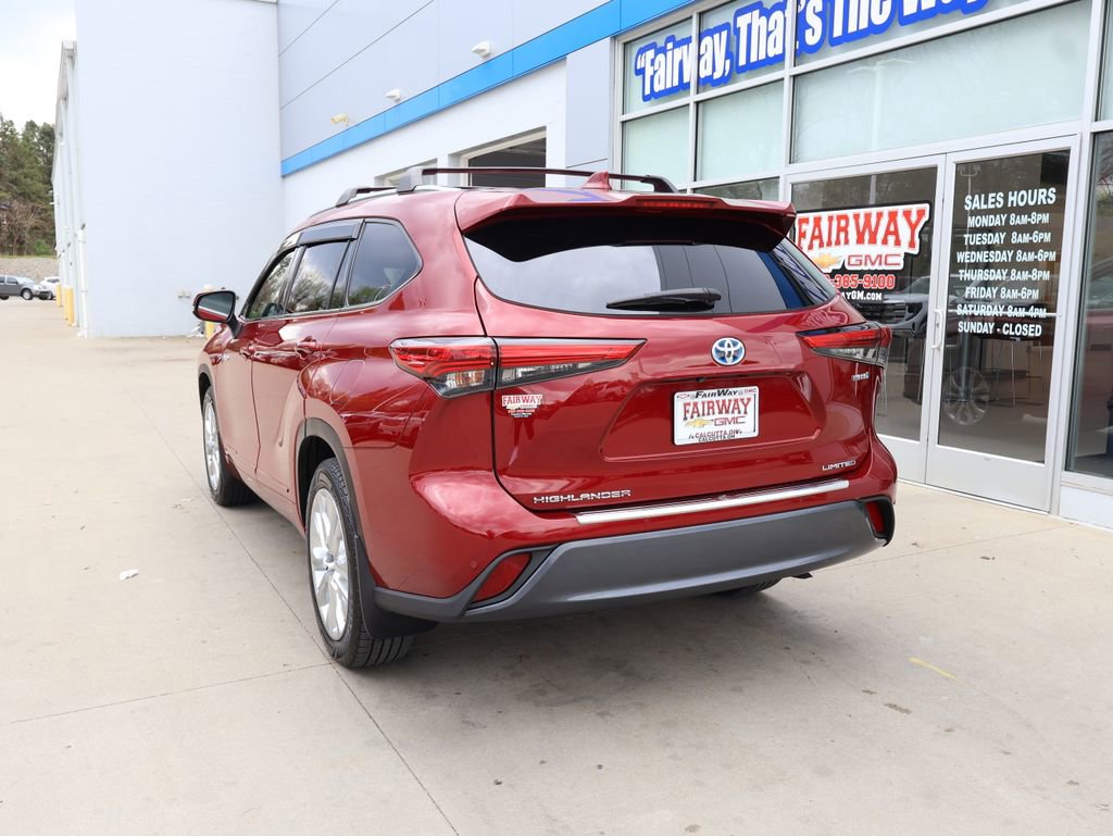 Used 2020 Toyota Highlander Limited w/ Protection Package #3 image 8