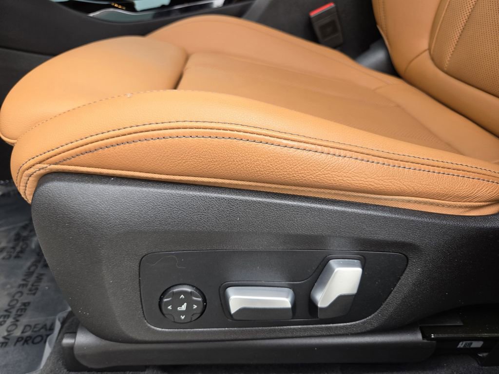 Used 2024 BMW X3 M40i w/ Premium Package image 25