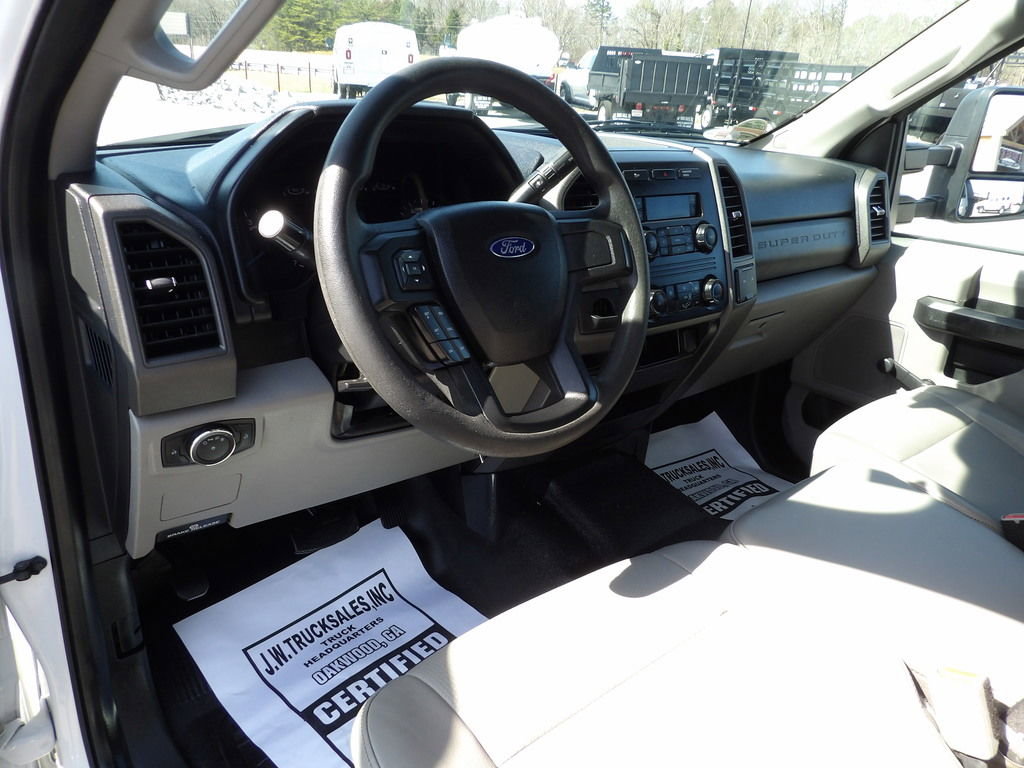 Used 2017 Ford F350 XL image 15
