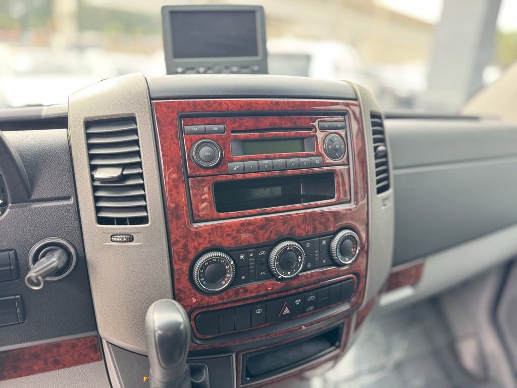 Used 2012 Mercedes-Benz Sprinter 2500 image 24