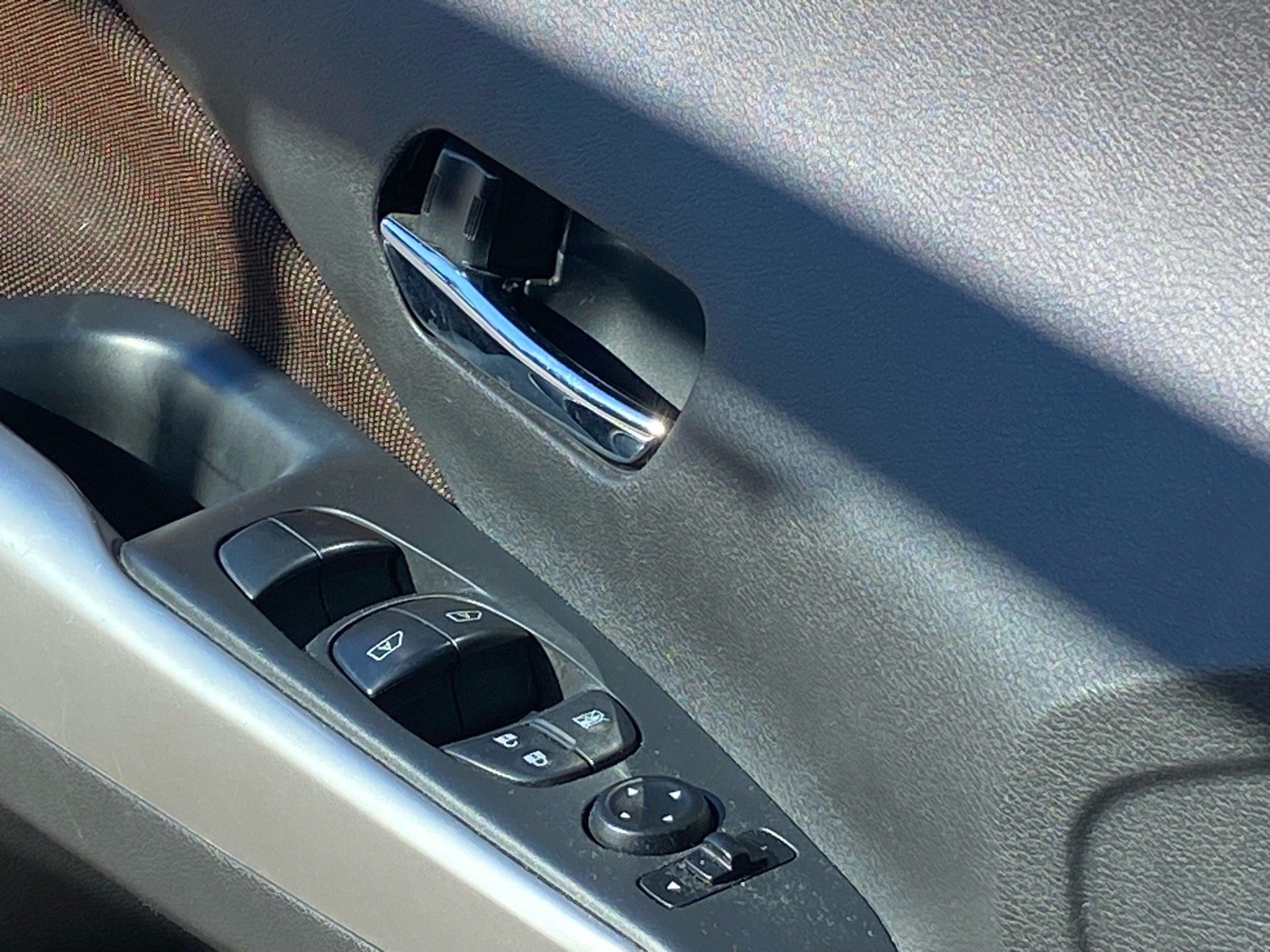 Used 2019 Nissan Kicks SR w/ Exterior Electronics Package FWD image 14