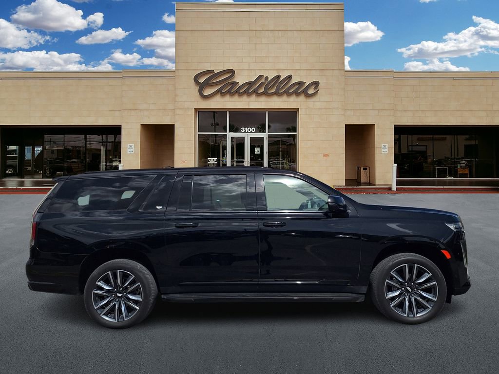 Certified 2023 Cadillac Escalade ESV Sport Platinum w/ Heavy-Duty Trailer Package image 2