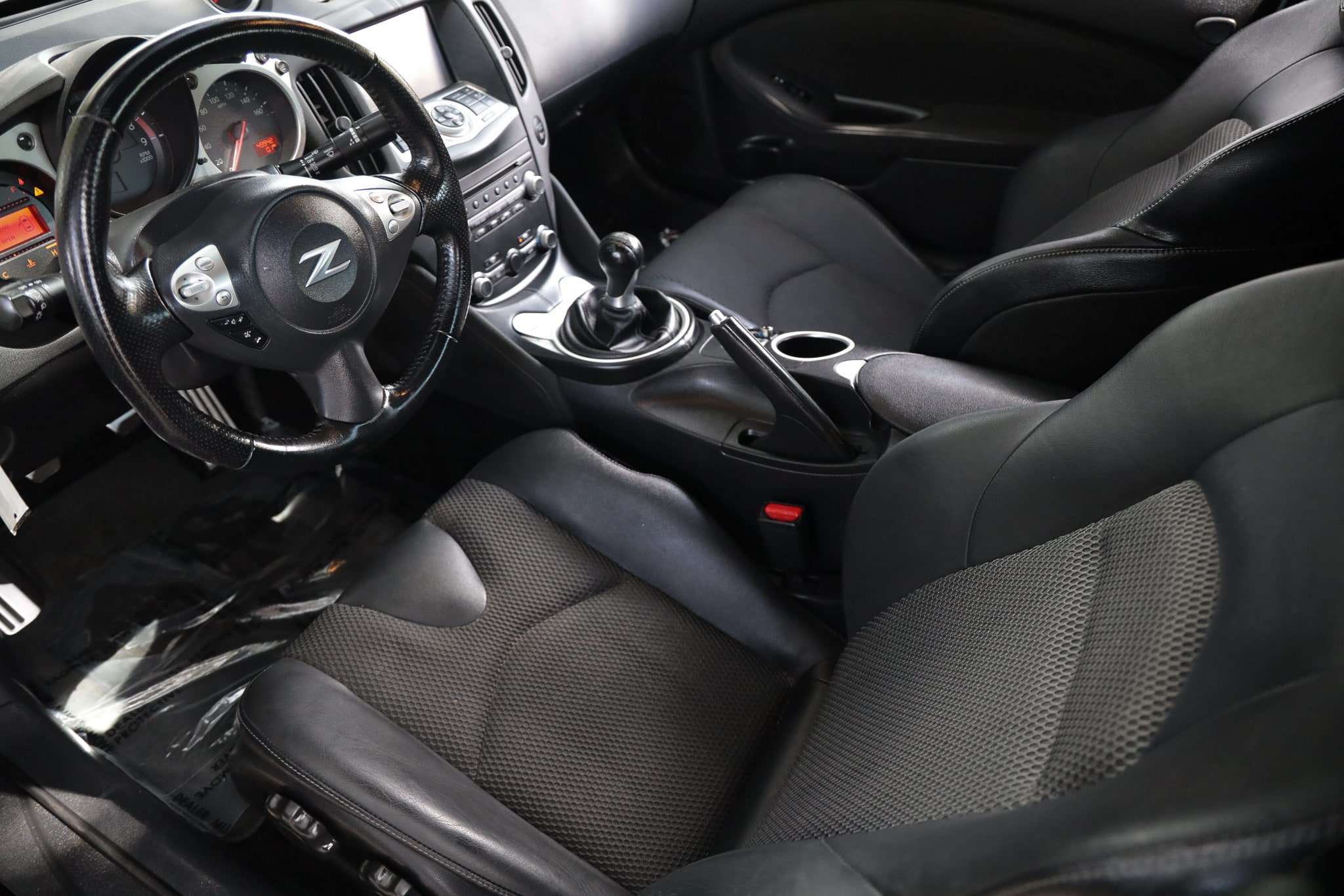 Used 2019 Nissan 370Z Touring RWD image 6