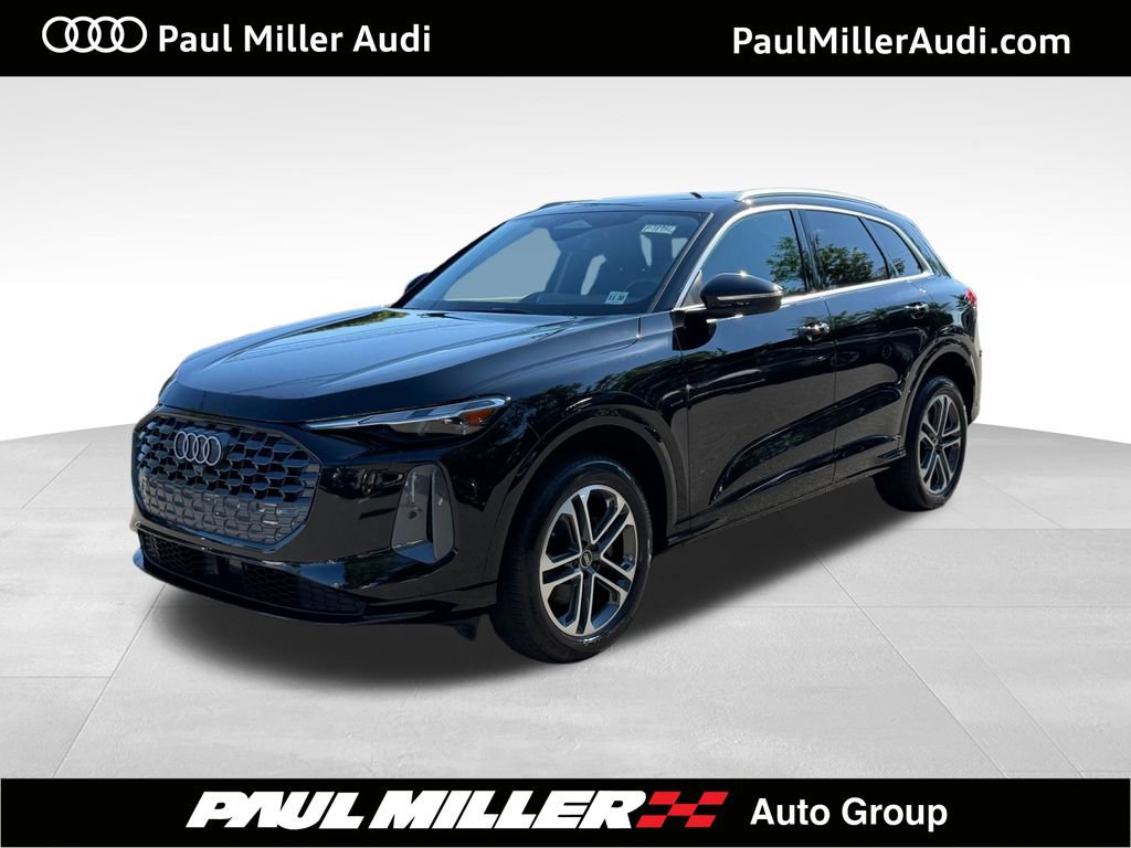Used 2025 Audi Q5 Premium w/ Convenience Package