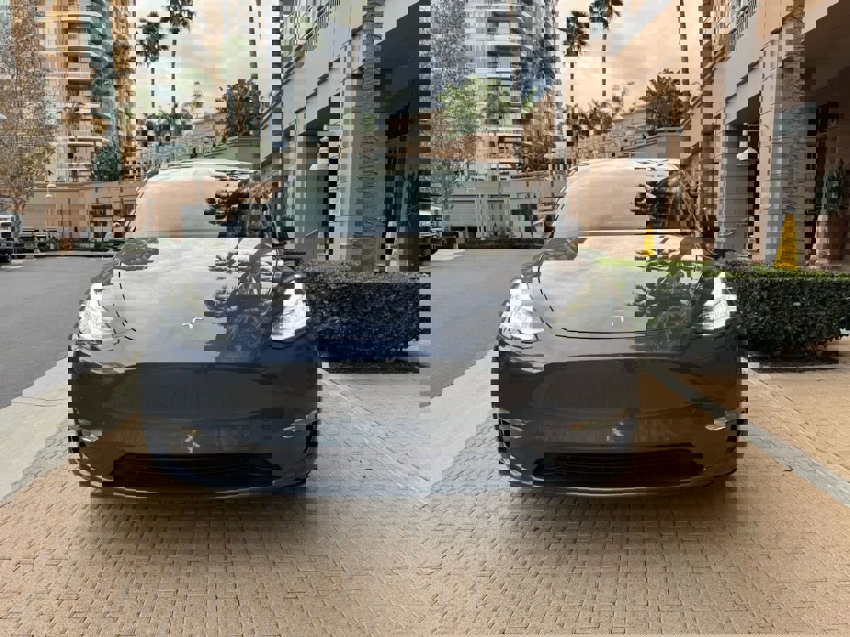 Used 2024 Tesla Model Y Long Range image 2