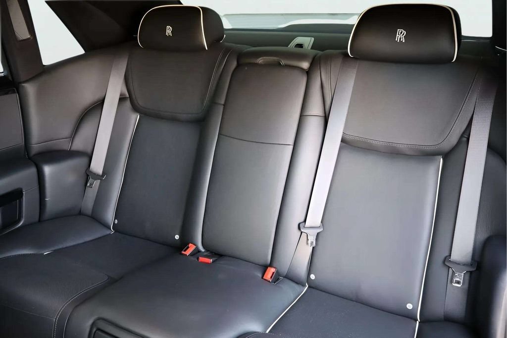 Used 2017 Rolls-Royce Ghost RWD image 9