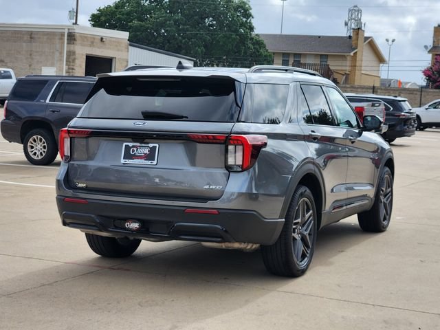 Used 2025 Ford Explorer ST-Line w/ ST-Line Street Pack AWD/4WD image 15