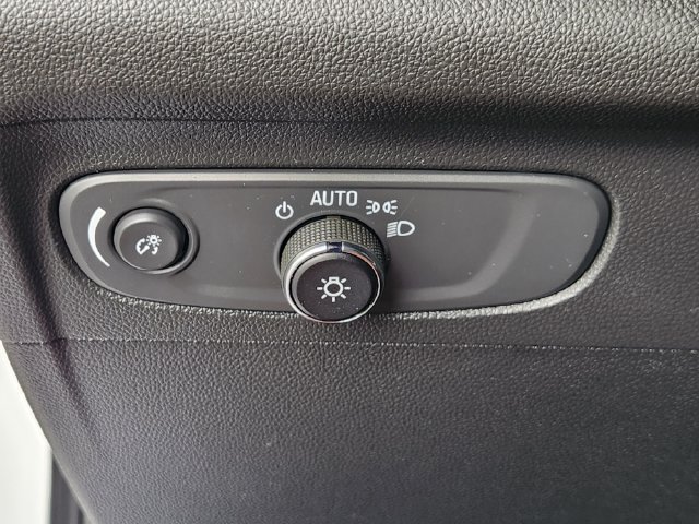 Used 2023 Buick Envision Essence w/ Sport Touring Package FWD image 21