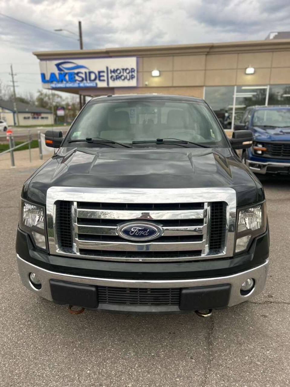 Used 2013 Ford F150 XLT w/ Luxury Equipment Group AWD/4WD image 2
