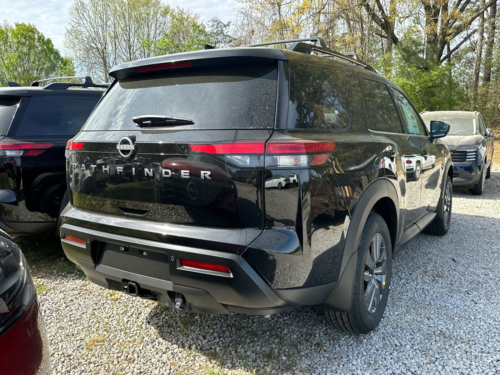 New 2026 Nissan Pathfinder SV w/ SV Premium Package image 4