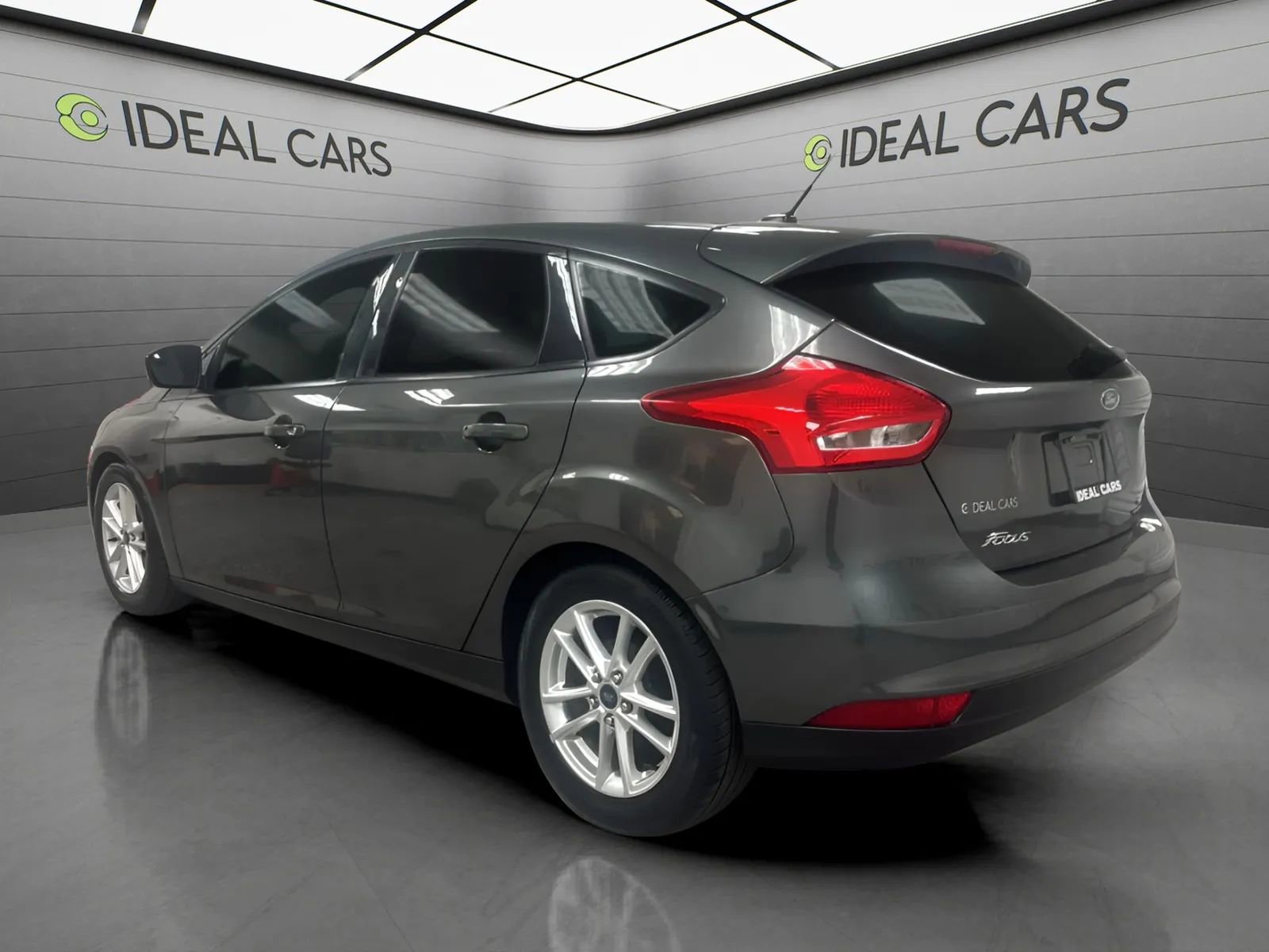 Used 2016 Ford Focus SE FWD image 7