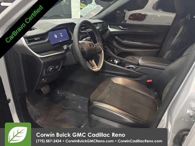 Used 2024 Jeep Grand Cherokee Altitude AWD/4WD image 14