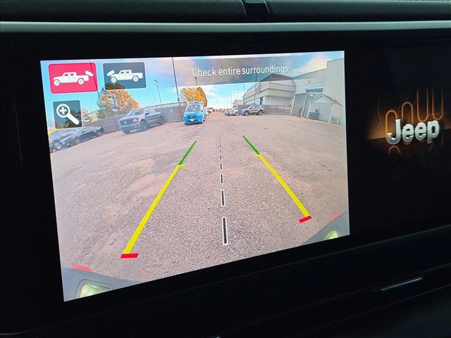 Used 2024 Jeep Gladiator Mojave w/ Technology Group AWD/4WD image 11