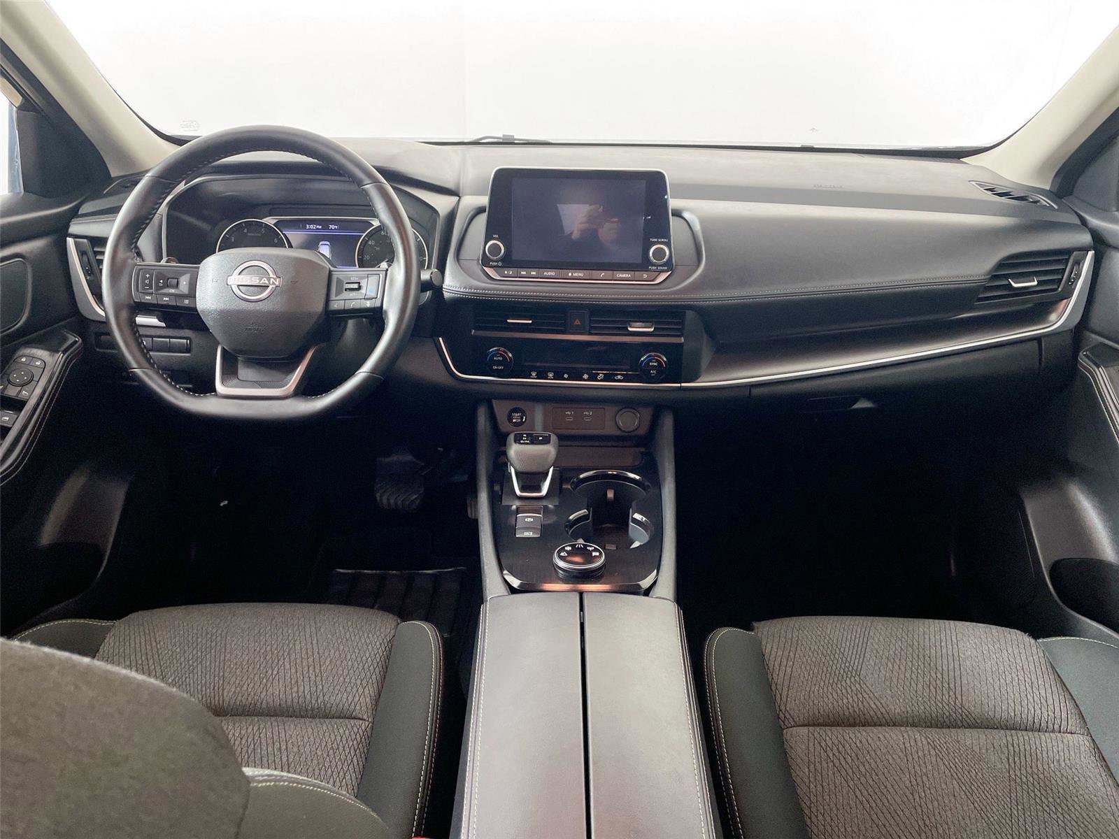 Used 2025 Nissan Rogue SV AWD/4WD image 28