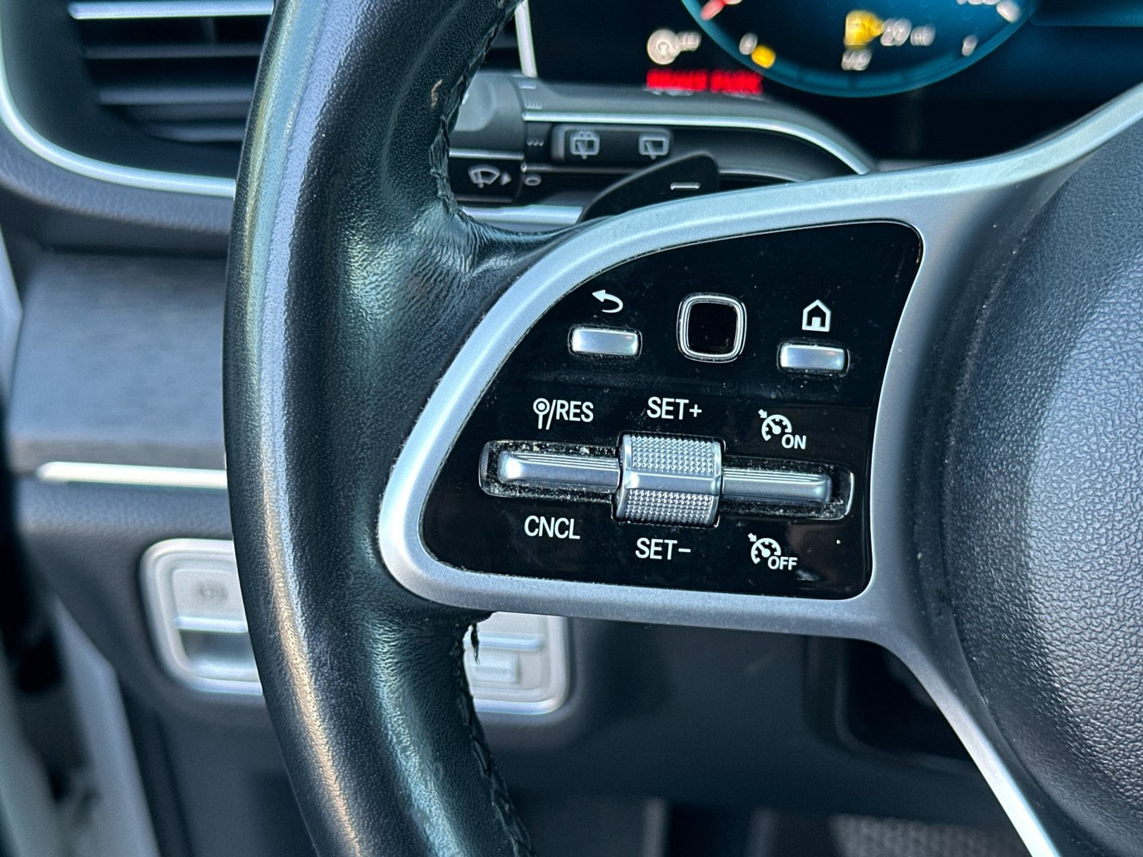 Certified 2021 Mercedes-Benz GLE 350 w/ Premium Package image 24