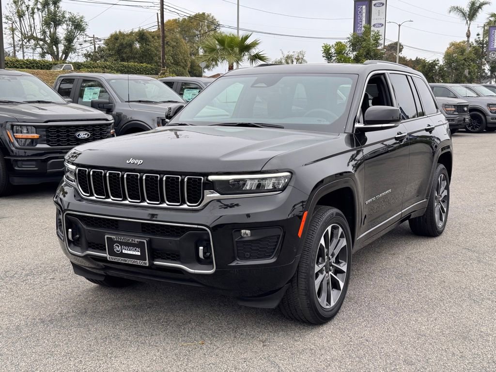 Used 2023 Jeep Grand Cherokee Overland w/ Luxury Tech Group IV image 7