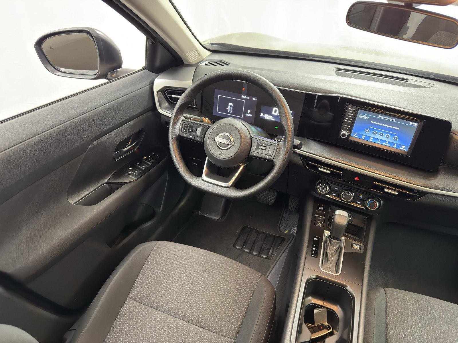 Used 2025 Nissan Kicks S AWD/4WD image 33