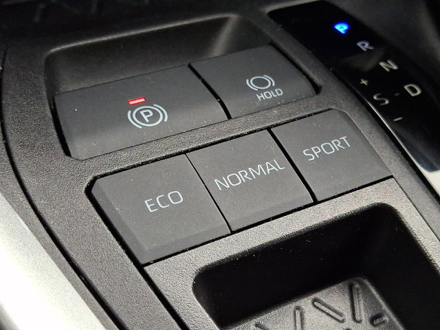 Used 2023 Toyota RAV4 LE FWD image 27