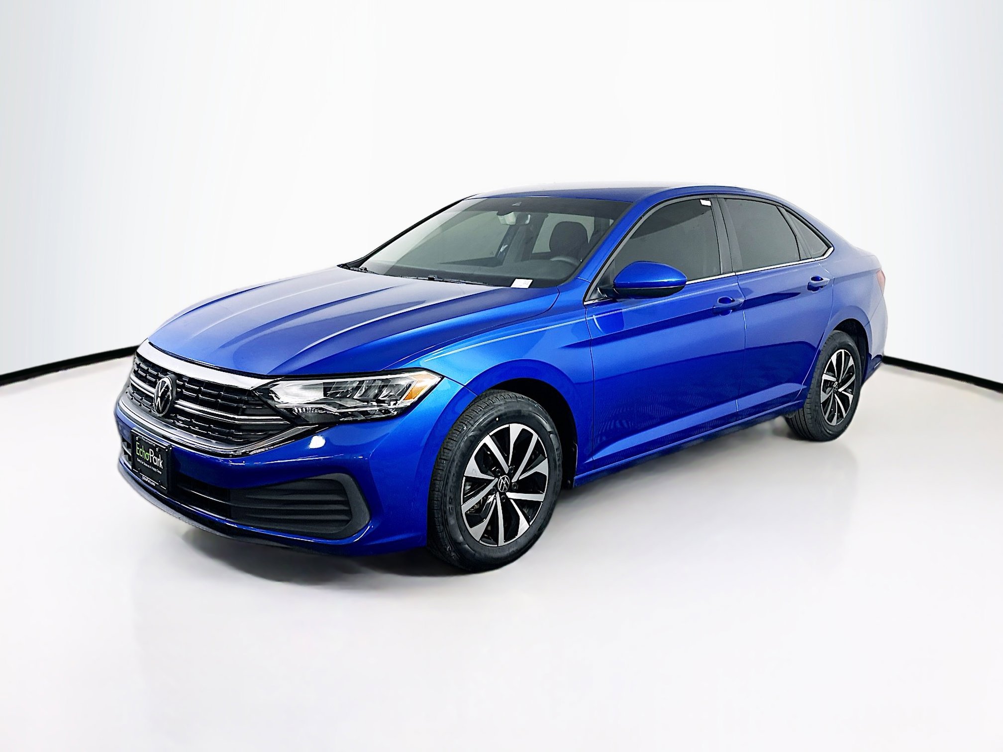 Used 2024 Volkswagen Jetta S image 3